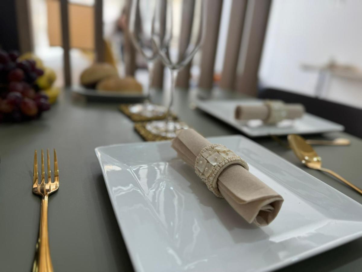 Apartamentos San Juan Suites Badajoz Dış mekan fotoğraf